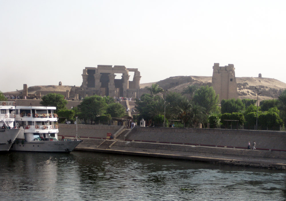 Cruise Ships at Egyptian Ruins