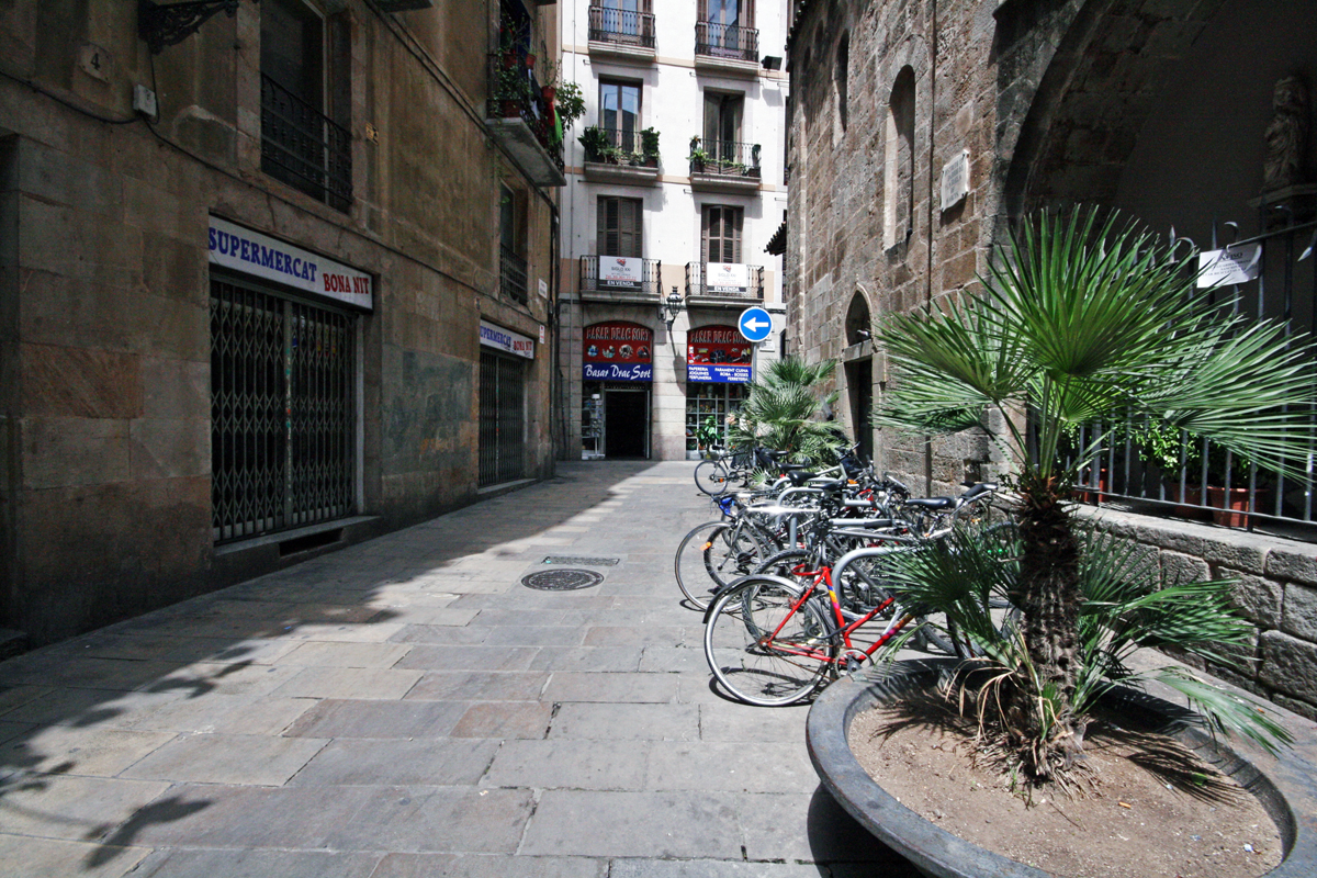 barcelona-alley