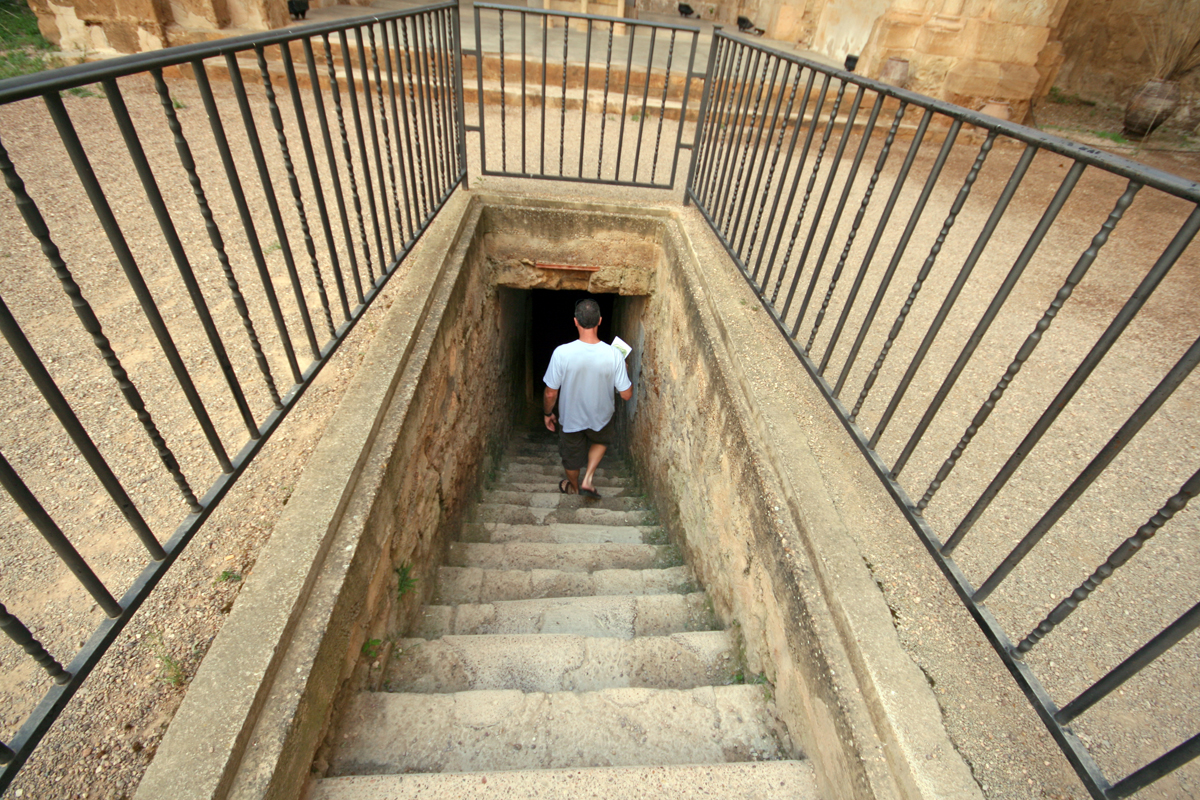 monsateria-de-piedra-stairs
